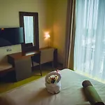 Hotel Iaki Conference & 4*