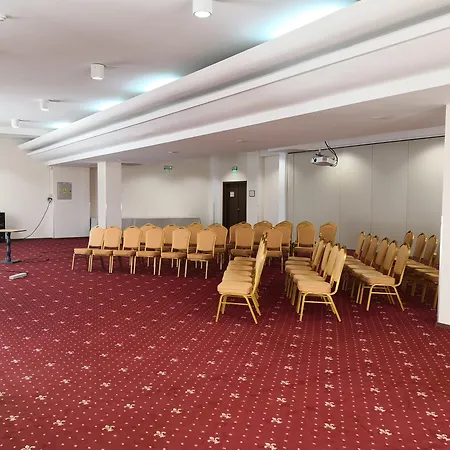 Iaki Conference & Mamaia