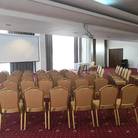 Iaki Conference & Mamaia