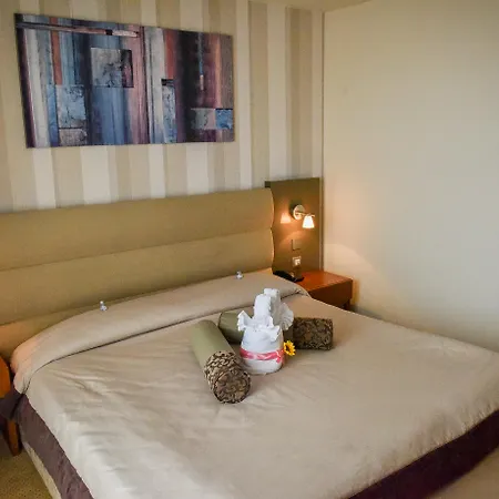 Hotel Iaki Conference & 4*