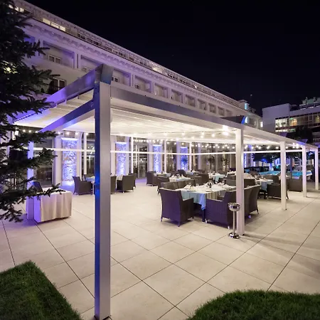Iaki Conference & Mamaia