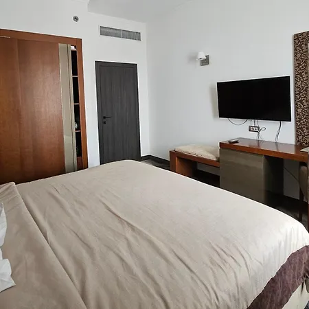 Iaki Conference & Hotel 4*