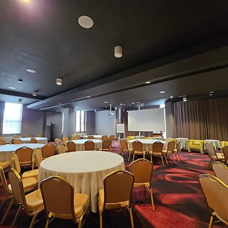 Szálloda Iaki Conference & 4*
