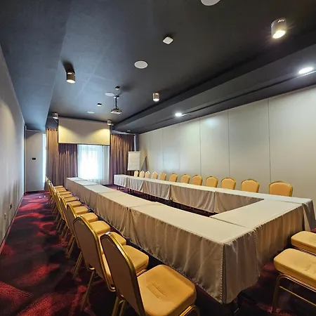 Iaki Conference & 4*