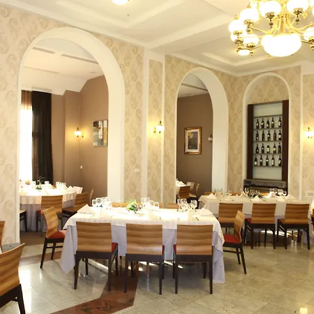 إياكي كونفيرانس&سبا 4*
