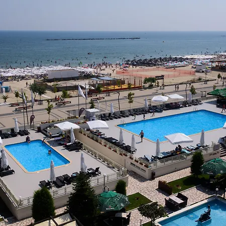 إياكي كونفيرانس&سبا 4*