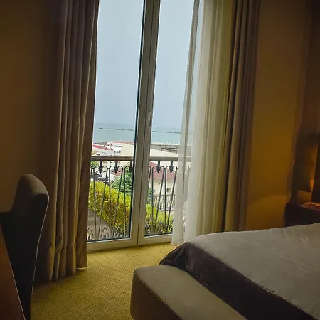 Iaki Conference & Hotel 4*