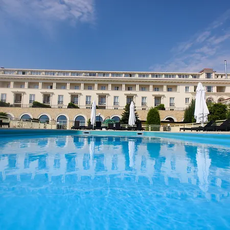 Szálloda Iaki Conference & 4*