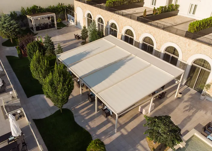 Iaki Conference & Hotel 4*