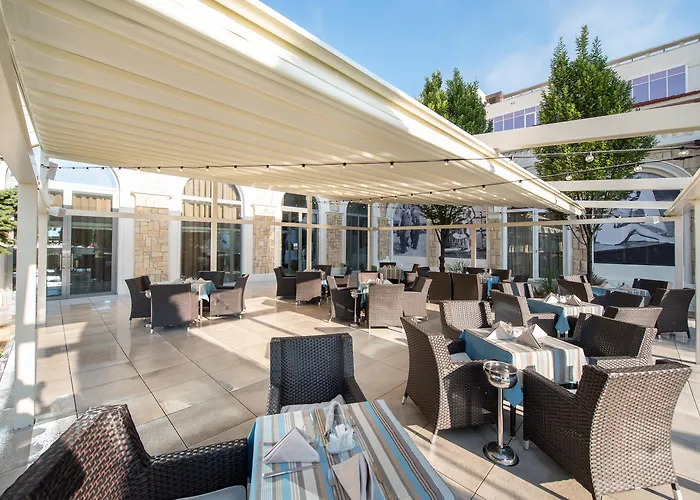 Iaki Conference & Hotel 4*