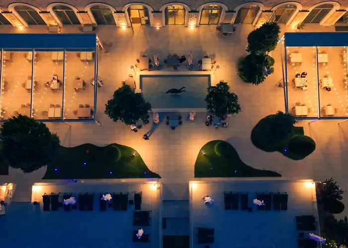 Iaki Conference & Hotel