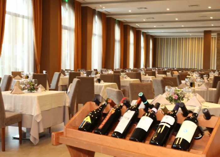 Iaki Conference & Mamaia